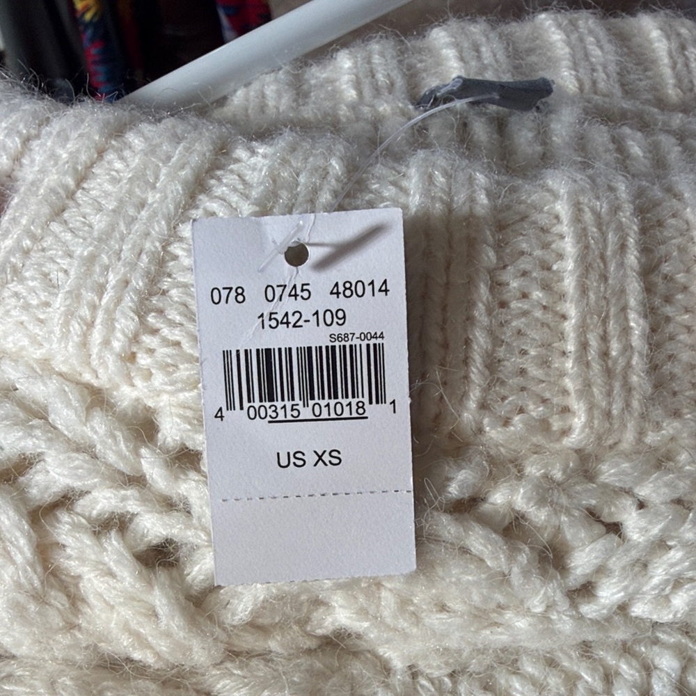 Cozy Knit Women's Sweater - Cream - Picture 3 of 3